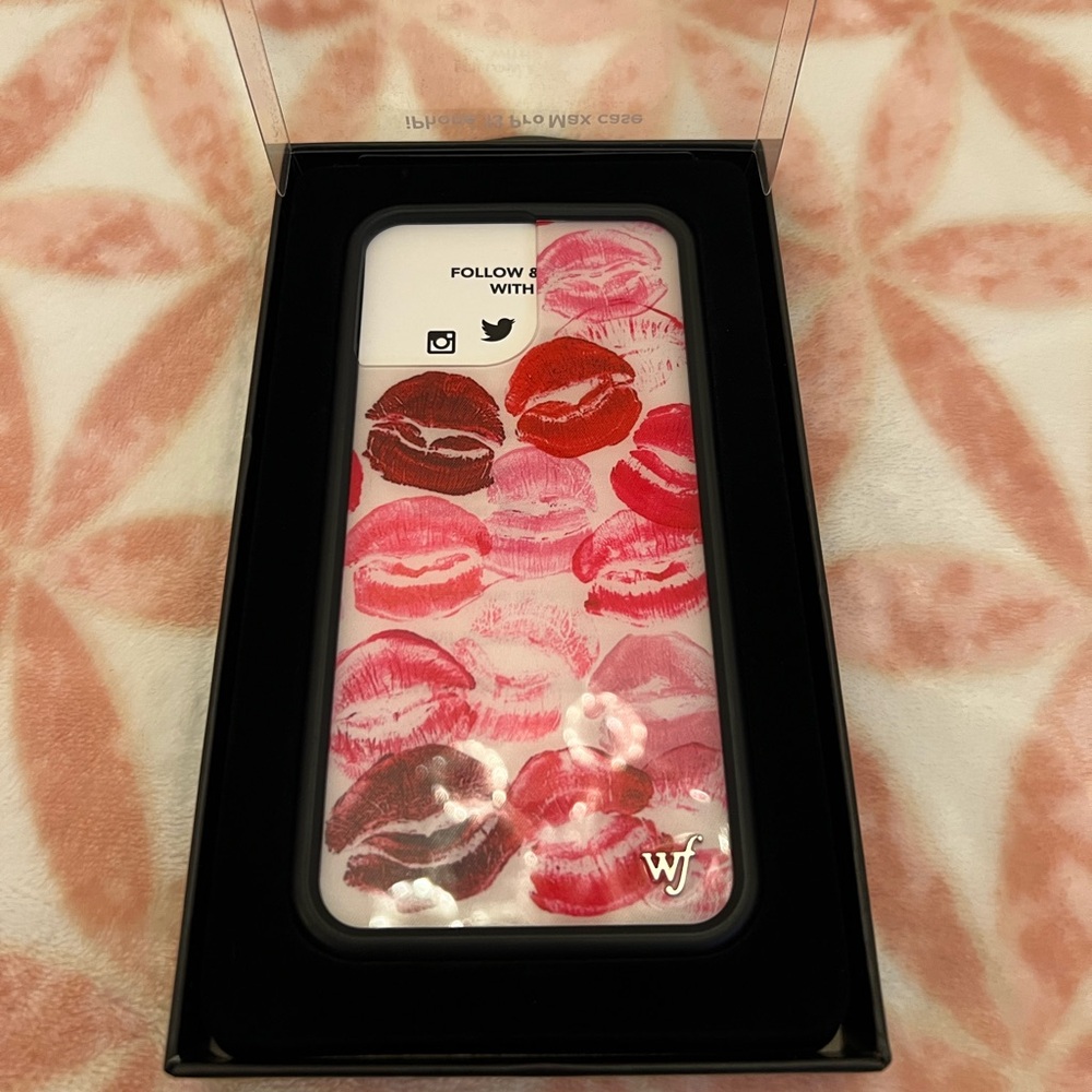 Wildflowers Pink and Red Lip Print Phone Case